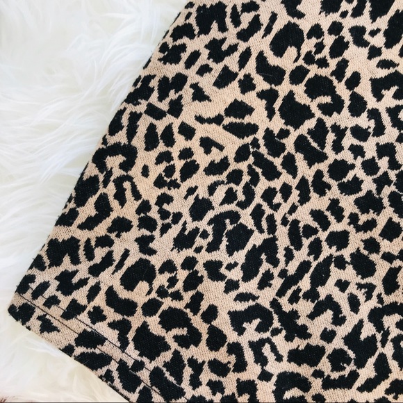Sans Souci | Knit Leopard Mini Skirt - Picture 2 of 3